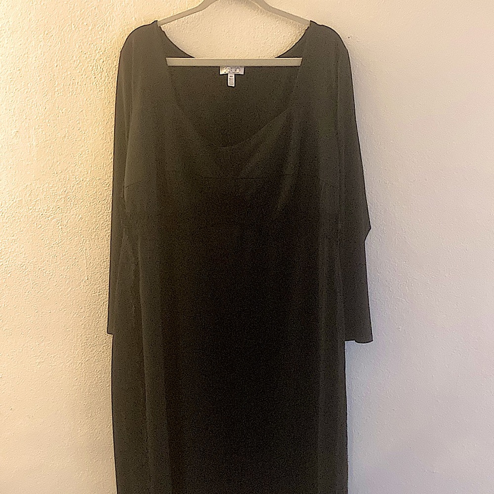 Sofia Vergara black cocktail dress